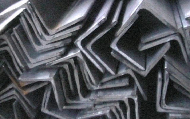 Как изготавливают уголок: различия в изделиях